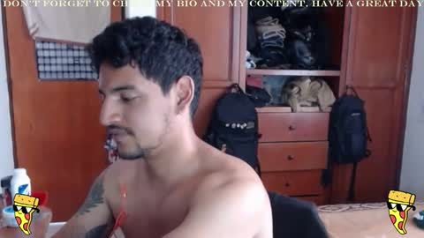 Snapshot of diamond_bruno chatting on February 25, 7:01 pm Bruno Diamond online show from February 25, 7:01 pm