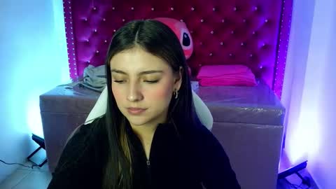 Snapshot of diamond_juliana_ chatting on April 28, 3:00 am diamond_juliana_ online show from April 28, 3:00 am