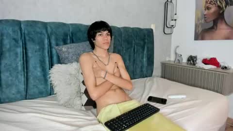 diamond_twink online show from June 13, 2:26 pm