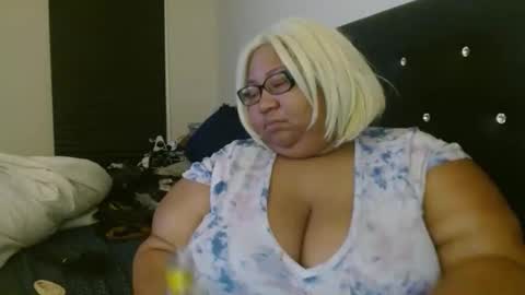 diamondbbwqueen online show from May 9, 2:06 am