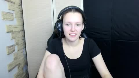 diana_back3 online show from November 19, 12:05 pm