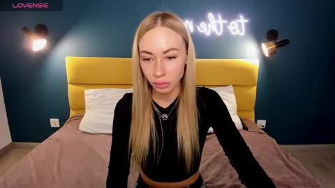 Diana  online show from January 18, 8:41 am