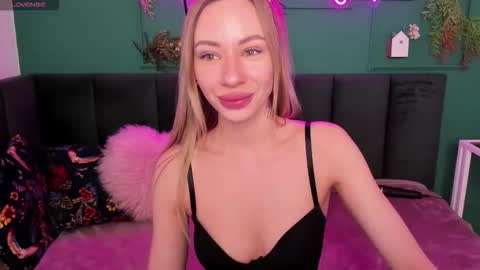 Diana  online show from November 6, 1:50 am