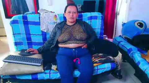 Diana Lozano online show from July 17, 12:45 pm