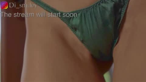 Snapshot of diana_smiley chatting on March 29, 12:32 am Diana online show from March 29, 12:32 am