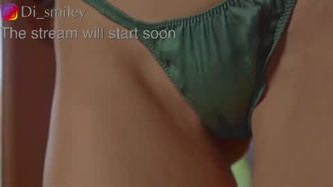 Snapshot of diana_smiley chatting on May 15, 1:56 am Diana online show from May 15, 1:56 am