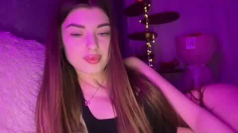 Snapshot of dianaa_lee chatting on March 9, 12:58 am DIANA online show from March 9, 12:58 am