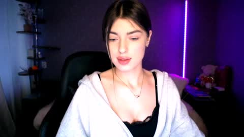 Snapshot of dianaa_lee chatting on March 25, 2:45 pm DIANA online show from March 25, 2:45 pm