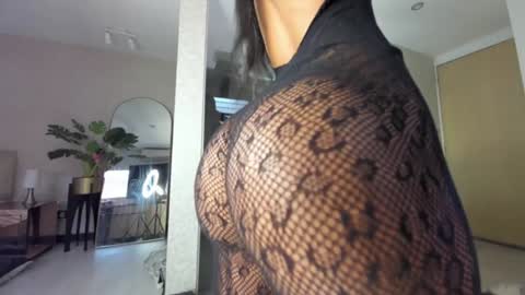 dianac1998 online show from May 5, 5:10 pm