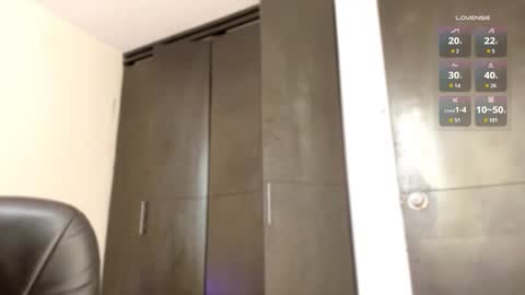 Snapshot of dianadirty1 chatting on October 1, 2:56 pm dianadirty1 online show from October 1, 2:56 pm