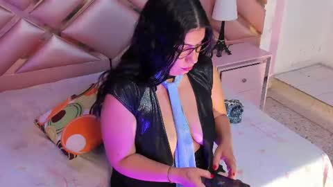 dianasheren online show from July 13, 8:55 pm