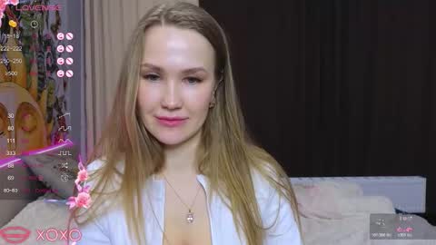 Snapshot of dianashermy chatting on December 14, 2:00 pm Diana online show from December 14, 2:00 pm