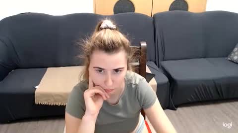 dianasmiey7 online show from December 4, 7:23 pm