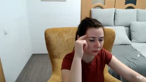 Snapshot of dianasmiey7 chatting on April 8, 8:25 am dianasmiey7 online show from April 8, 8:25 am