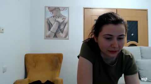 Snapshot of dianasmiey7 chatting on April 18, 8:20 pm dianasmiey7 online show from April 18, 8:20 pm