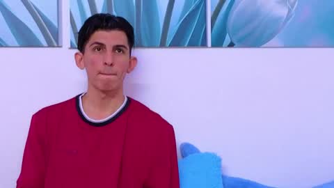 Ana  Leo online show from June 8, 3:56 pm