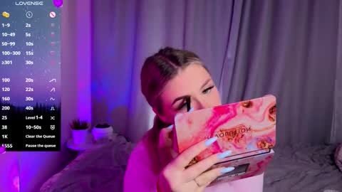 diannedibartolo online show from November 8, 7:01 pm