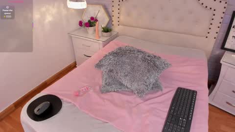 call me princess dianne  online show from October 31, 7:59 pm