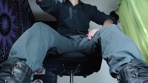 DICAPRIO online show from December 5, 2:55 pm