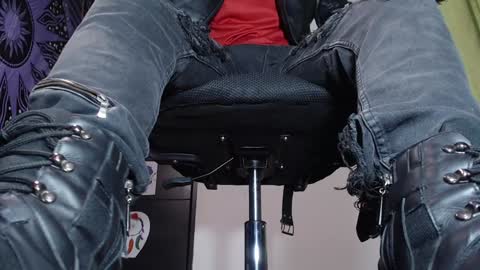 DICAPRIO online show from December 18, 9:29 pm