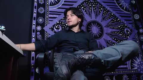 DICAPRIO online show from January 17, 1:47 am