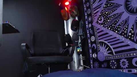 DICAPRIO online show from March 7, 11:38 pm