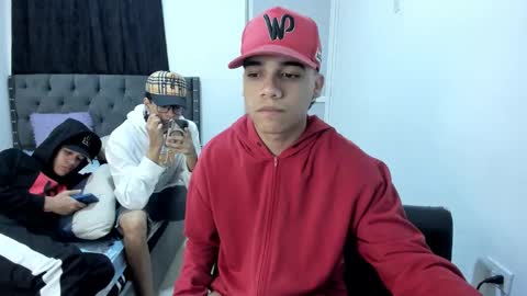 Snapshot of dick_master17 chatting on November 25, 11:43 am dick online show from November 25, 11:43 am