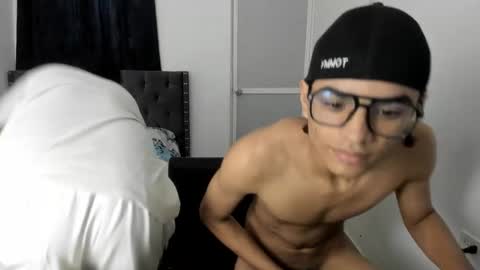 Snapshot of dick_master17 chatting on November 28, 12:19 pm dick online show from November 28, 12:19 pm