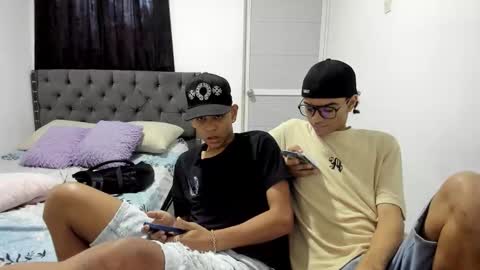 Snapshot of dick_master17 chatting on December 3, 12:25 pm dick online show from December 3, 12:25 pm