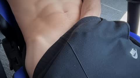 Snapshot of dickbboy19 chatting on September 16, 6:31 pm dickbboy19 online show from September 16, 6:31 pm