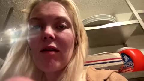 Snapshot of dickeddownsouth chatting on October 27, 5:55 am Beau online show from October 27, 5:55 am