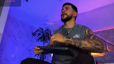 Snapshot of dickgriffith chatting on October 4, 12:47 pm Dick Griffith online show from October 4, 12:47 pm