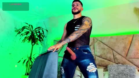 Snapshot of dickgriffith chatting on October 29, 10:28 am Dick Griffith online show from October 29, 10:28 am