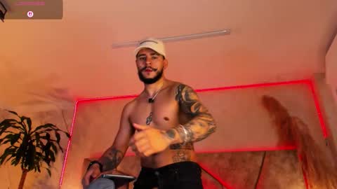 Snapshot of dickgriffith chatting on November 5, 11:21 am Dick Griffith online show from November 5, 11:21 am