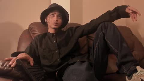 Snapshot of dickie_dicking chatting on October 25, 8:47 pm dickie_dicking online show from October 25, 8:47 pm