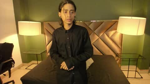 Snapshot of dickie_dicking chatting on November 8, 9:57 pm dickie_dicking online show from November 8, 9:57 pm