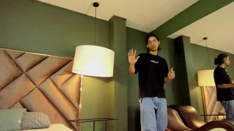 Snapshot of dickie_dicking chatting on November 10, 9:58 pm dickie_dicking online show from November 10, 9:58 pm