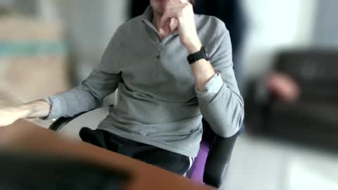 didonc from france..... online show from February 11, 9:47 am