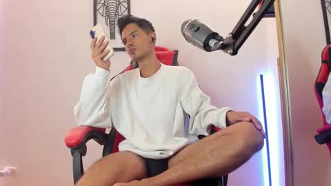 Diego lat online show from September 29, 11:31 pm