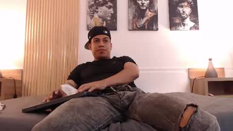 diego_salvatore online show from July 16, 4:57 pm