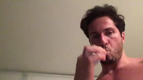 Snapshot of diegodavids chatting on December 21, 3:14 am diegodavids online show from December 21, 3:14 am