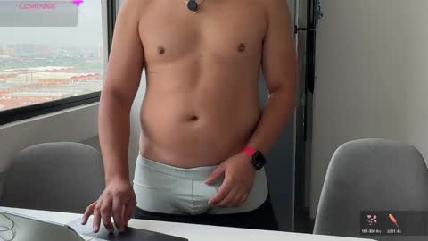 Snapshot of diegolatinguy98 chatting on March 29, 2:39 pm diegolatinguy98 online show from March 29, 2:39 pm