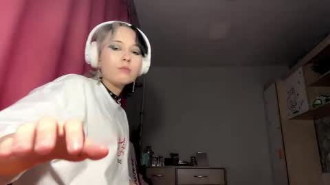 Snapshot of diegomiley chatting on May 20, 3:07 pm Lilit online show from May 20, 3:07 pm