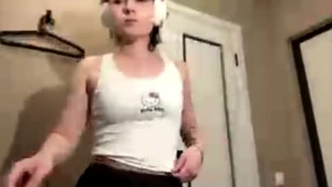Snapshot of diegomiley chatting on May 25, 8:59 pm Lilit online show from May 25, 8:59 pm
