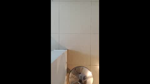 Snapshot of diegomoreno19 chatting on April 2, 5:32 pm Diego online show from April 2, 5:32 pm