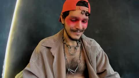 diemond_latinx98 online show from December 2, 4:24 pm