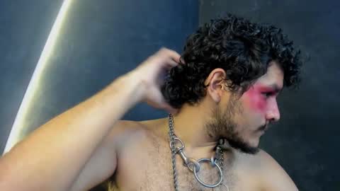 diemond_latinx98 online show from December 4, 5:10 pm