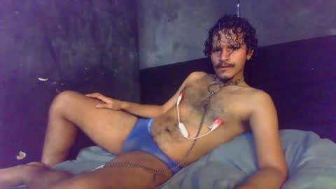 diemond_latinx98 online show from May 31, 2:24 pm