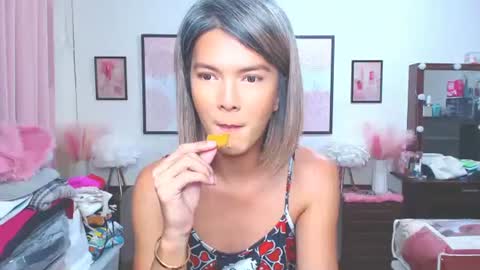 Dennesse online show from March 25, 9:59 am