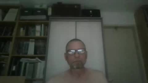 dierenfeld online show from April 21, 1:42 am